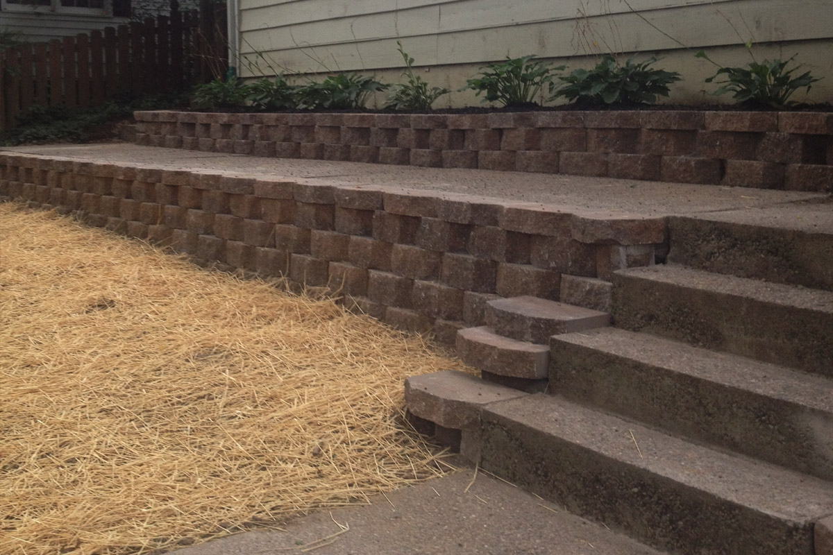 Retaining Wall Construction in St. Louis and St. Charles MO Area