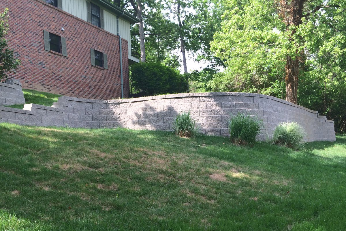 Retaining Wall Construction in St. Louis and St. Charles MO Area