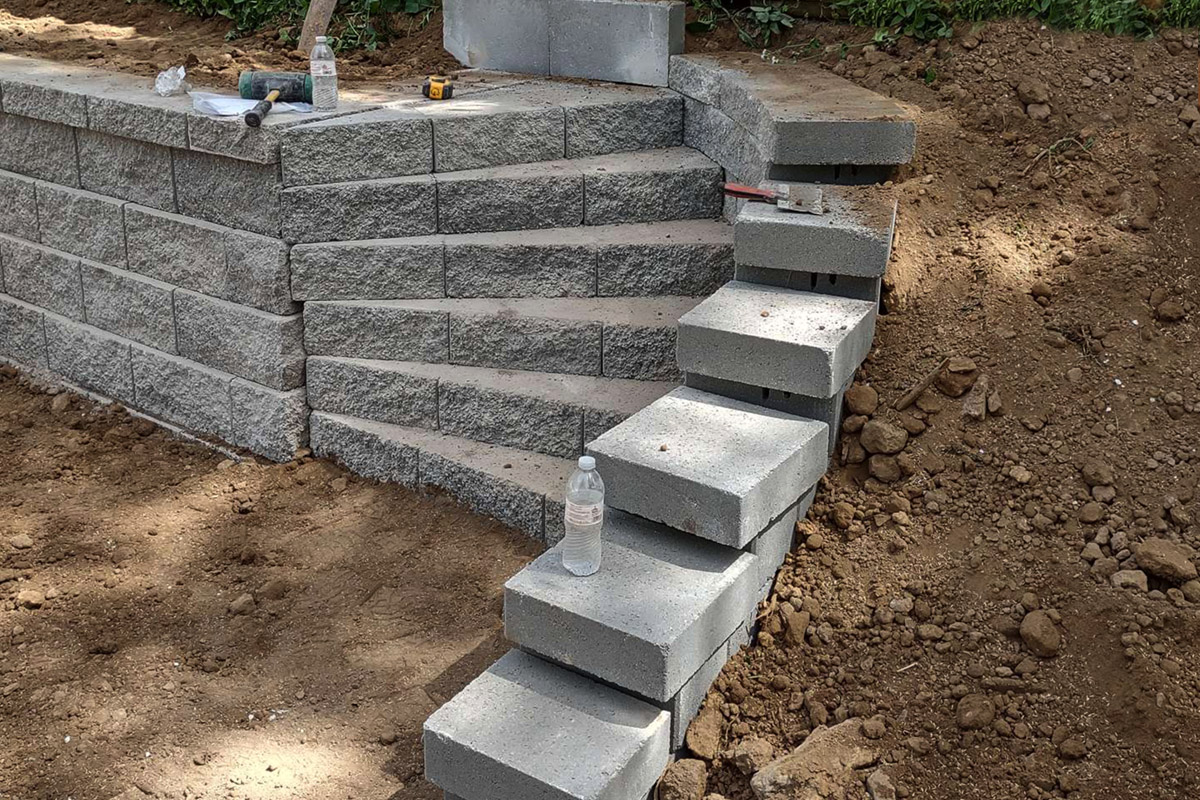Retaining Wall Construction in St. Louis and St. Charles MO Area